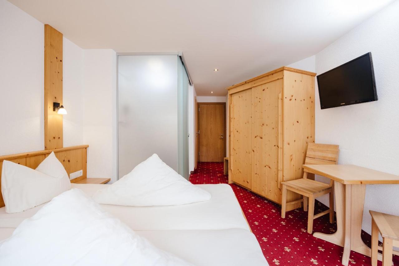 Hotel Andrea Zams Luaran gambar